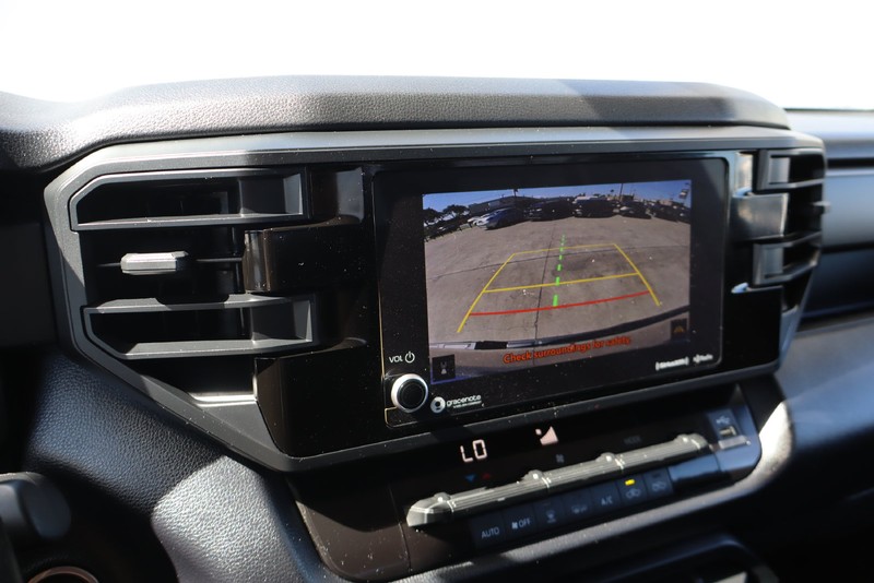 Toyota Tundra 4WD Vehicle Full-screen Gallery Image 26