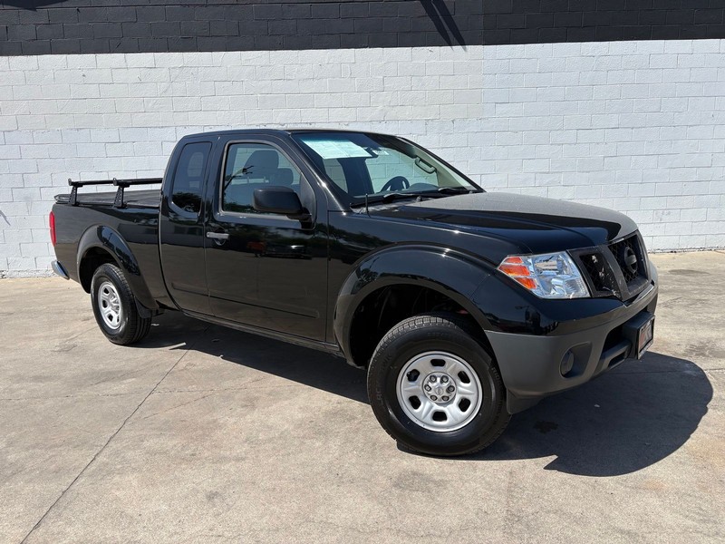 Super Black 2013 Nissan Frontier Pickup Truck 4X2 5-Speed Automatic