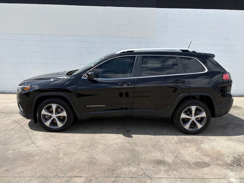 Jeep Cherokee Vehicle Full-screen Gallery Image 10