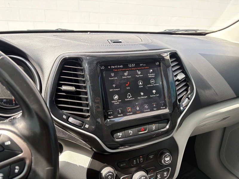 Jeep Cherokee Vehicle Full-screen Gallery Image 27