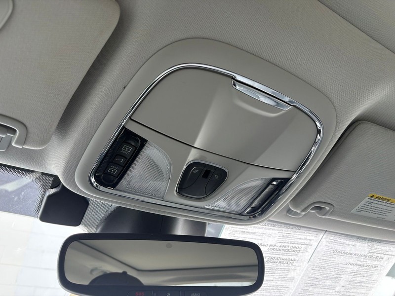 Jeep Cherokee Vehicle Full-screen Gallery Image 30