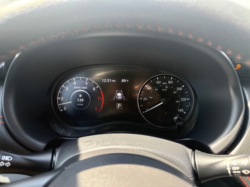 Nissan Kicks Vehicle Full-screen Gallery Image 22
