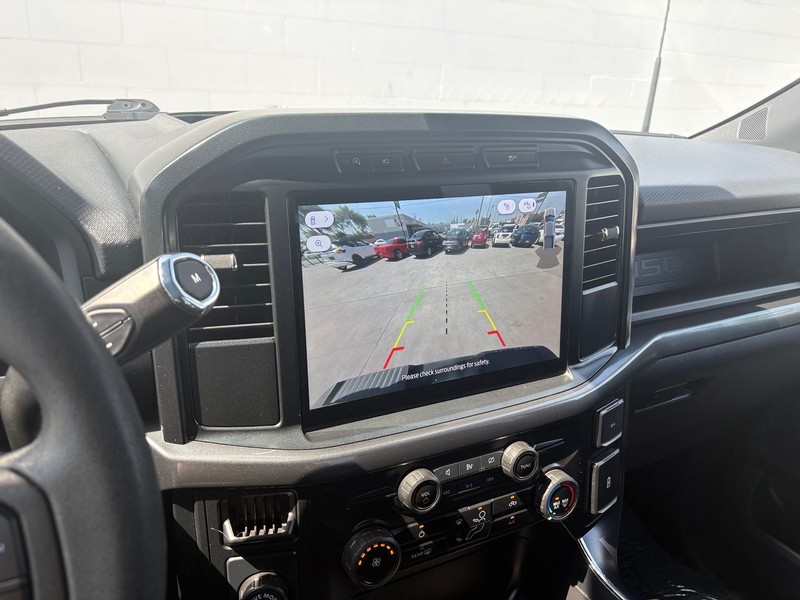 Ford F-150 Vehicle Full-screen Gallery Image 28