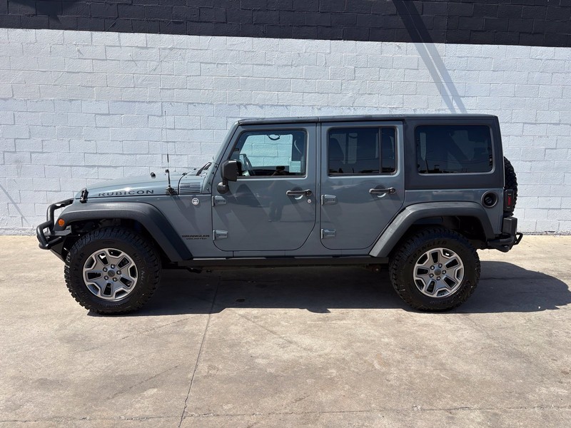 Jeep Wrangler Unlimited Vehicle Full-screen Gallery Image 10
