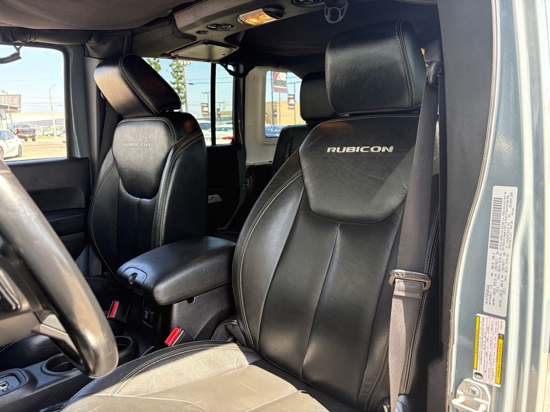 Jeep Wrangler Unlimited Vehicle Full-screen Gallery Image 17