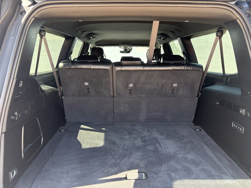 Jeep Wagoneer L Vehicle Full-screen Gallery Image 08