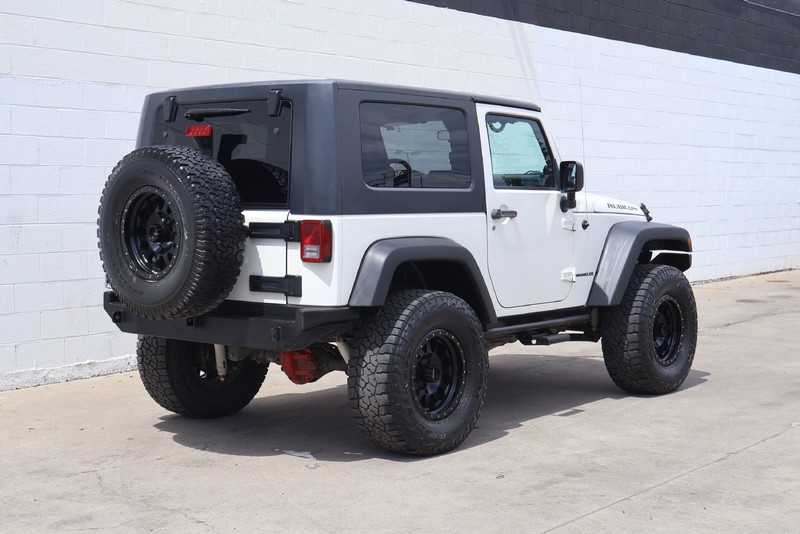 Jeep Wrangler Vehicle Full-screen Gallery Image 05
