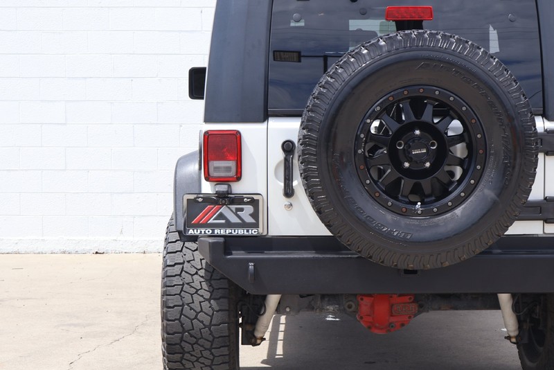 Jeep Wrangler Vehicle Full-screen Gallery Image 08