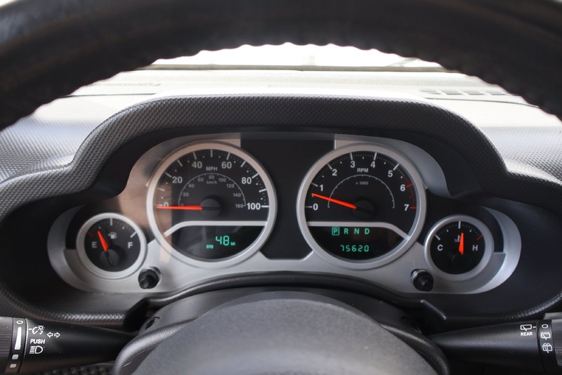 Jeep Wrangler Vehicle Full-screen Gallery Image 21