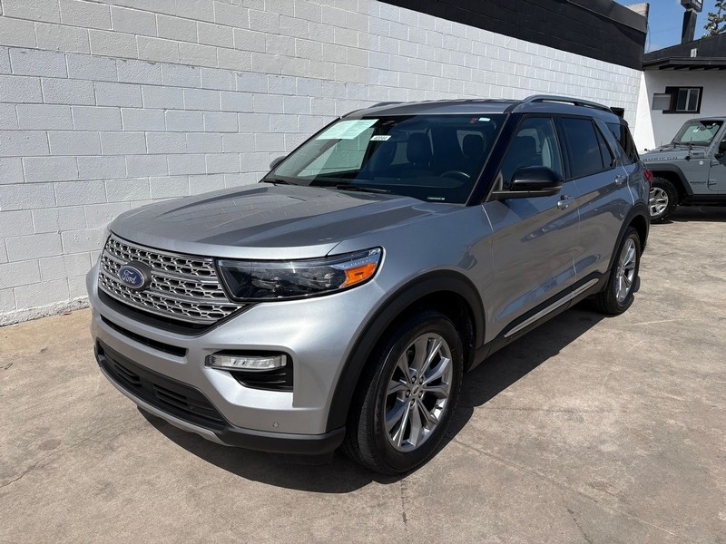 Ford Explorer Vehicle Full-screen Gallery Image 12