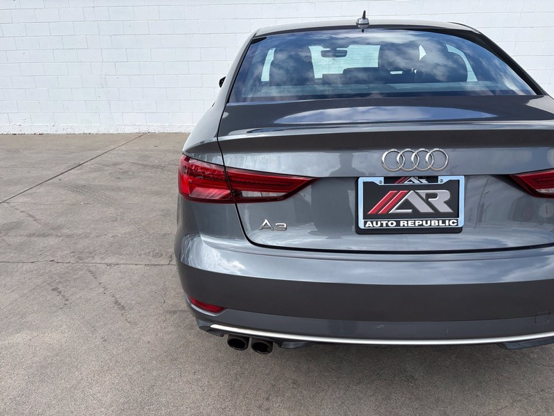 Audi A3 Sedan Vehicle Full-screen Gallery Image 07