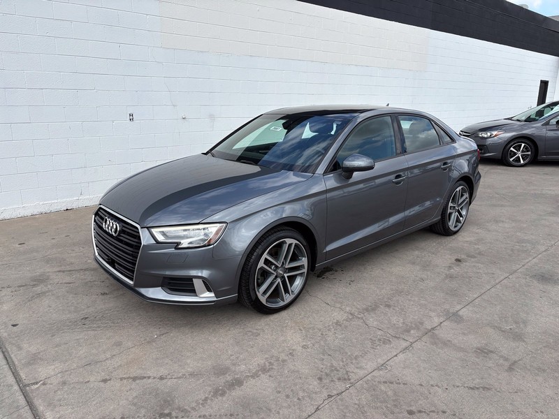 Audi A3 Sedan Vehicle Full-screen Gallery Image 11