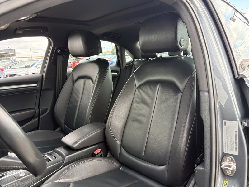 Audi A3 Sedan Vehicle Full-screen Gallery Image 16