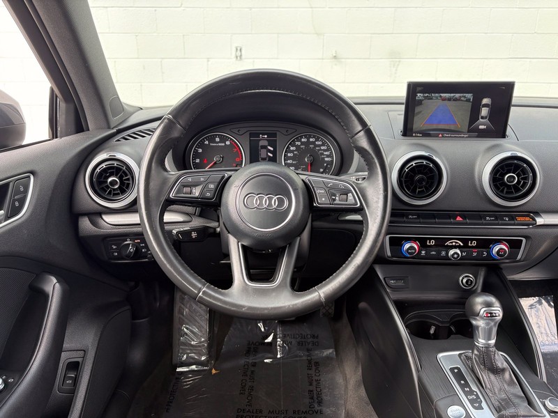 Audi A3 Sedan Vehicle Full-screen Gallery Image 23