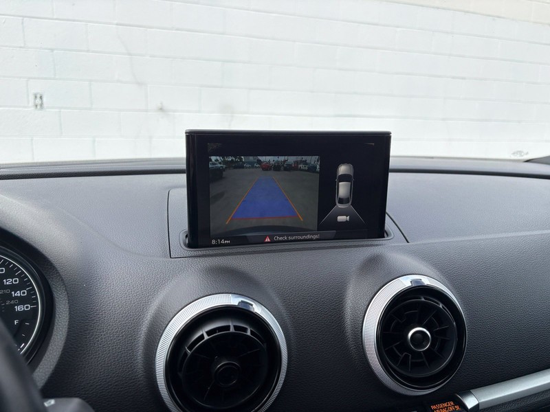 Audi A3 Sedan Vehicle Full-screen Gallery Image 28