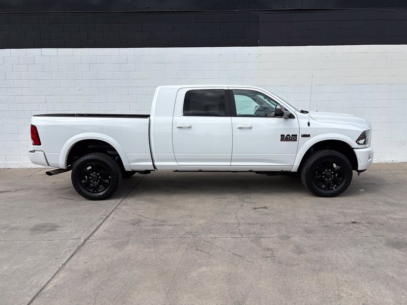 Ram 2500 Vehicle Full-screen Gallery Image 01