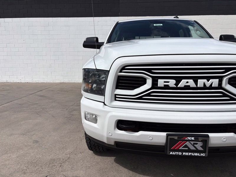 Ram 2500 Vehicle Full-screen Gallery Image 04