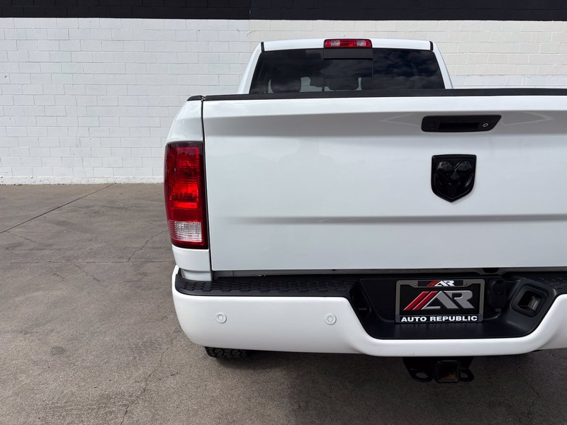 Ram 2500 Vehicle Full-screen Gallery Image 07
