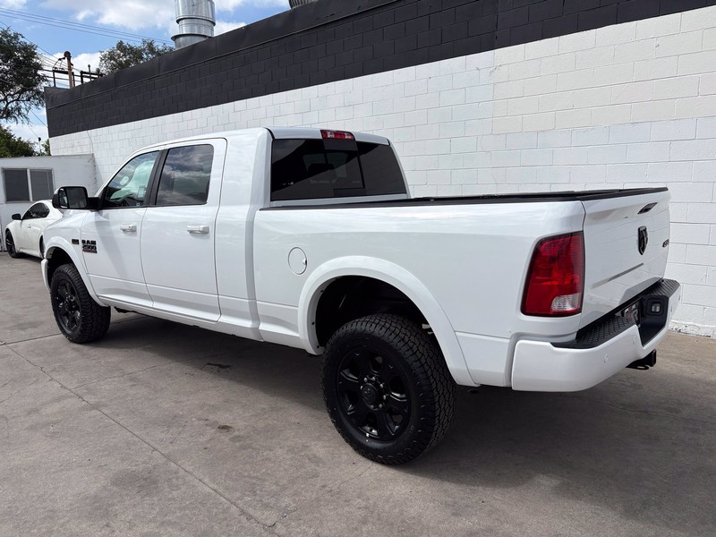 Ram 2500 Vehicle Full-screen Gallery Image 09