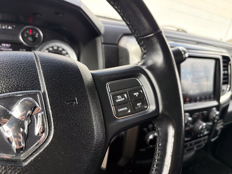 Ram 2500 Vehicle Full-screen Gallery Image 25