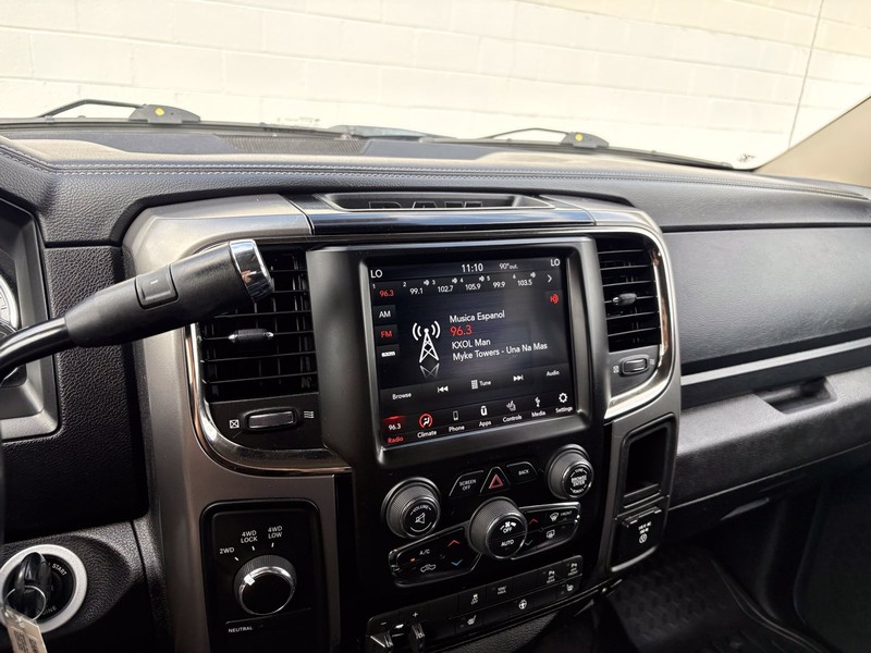 Ram 2500 Vehicle Full-screen Gallery Image 27