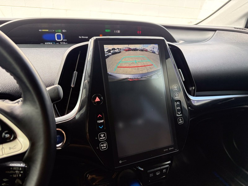 Toyota Prius Prime Vehicle Full-screen Gallery Image 28