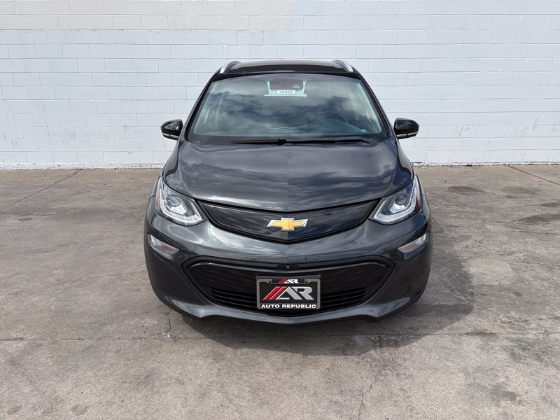 Chevrolet Bolt EV Vehicle Full-screen Gallery Image 02