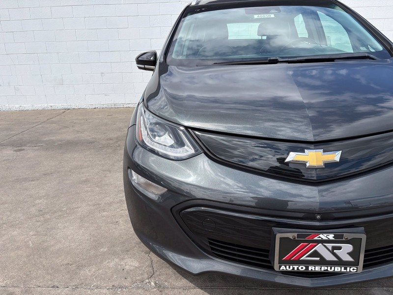 Chevrolet Bolt EV Vehicle Full-screen Gallery Image 03