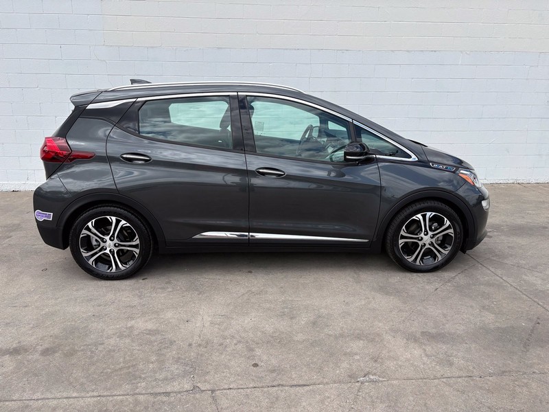 Chevrolet Bolt EV Vehicle Full-screen Gallery Image 04
