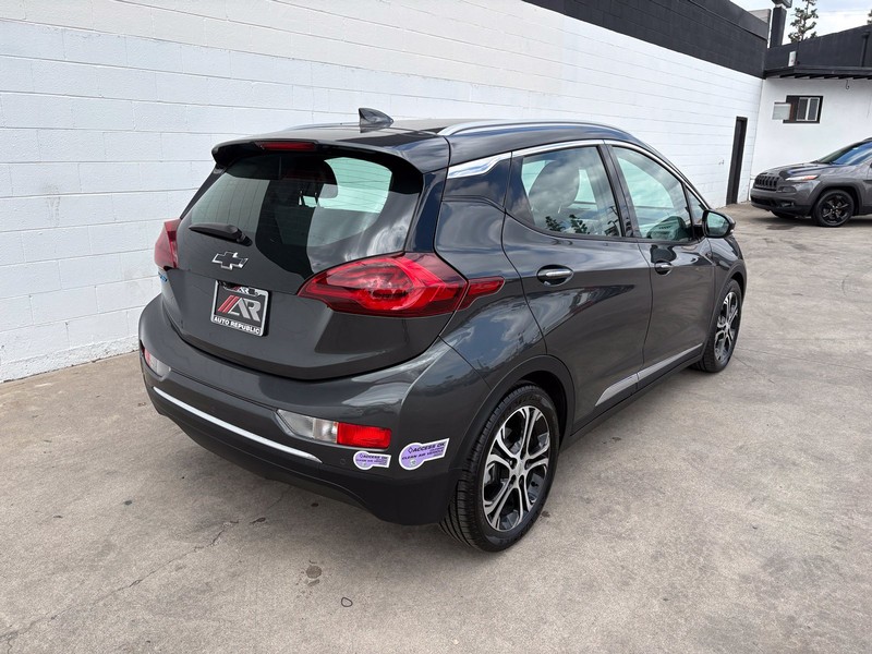 Chevrolet Bolt EV Vehicle Full-screen Gallery Image 05