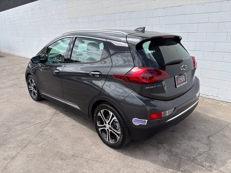 Chevrolet Bolt EV Vehicle Full-screen Gallery Image 09