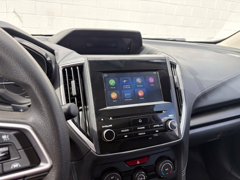 Subaru Impreza Vehicle Full-screen Gallery Image 27