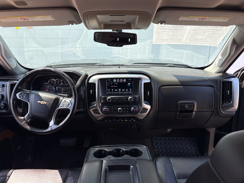 Chevrolet Silverado 2500HD Vehicle Full-screen Gallery Image 21