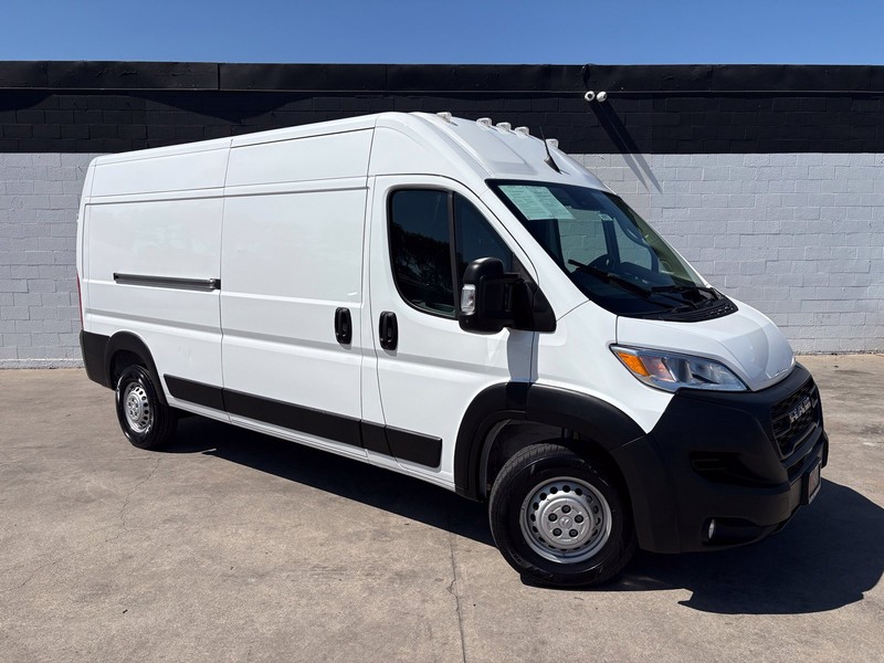 Ram ProMaster Cargo Van Vehicle Full-screen Gallery Image 02