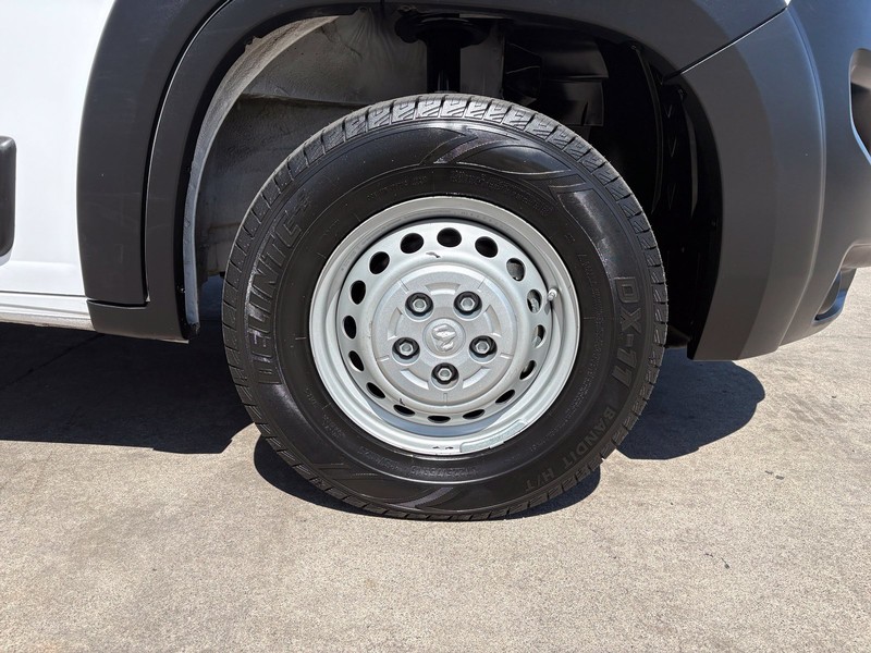 Ram ProMaster Cargo Van Vehicle Full-screen Gallery Image 13