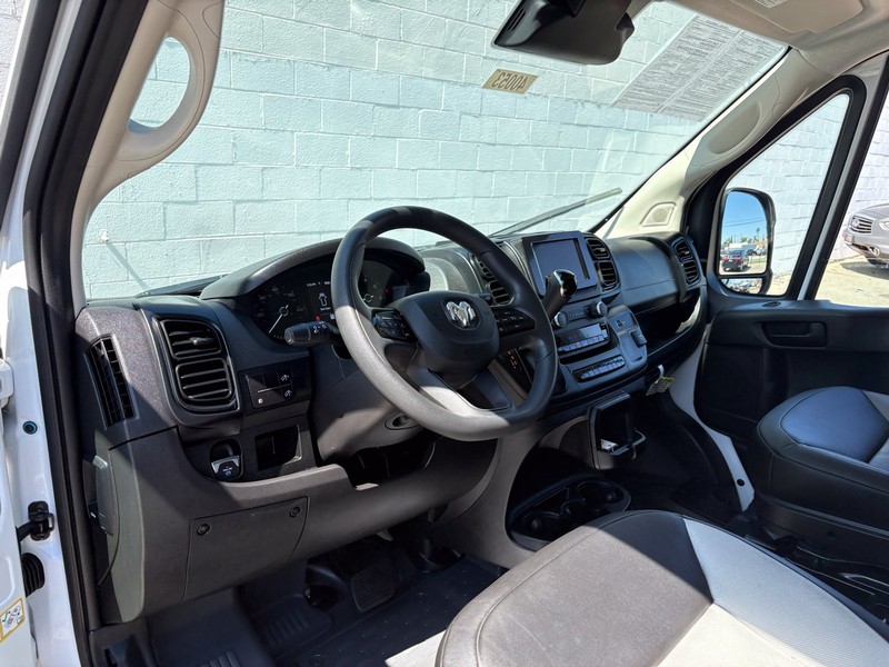 Ram ProMaster Cargo Van Vehicle Full-screen Gallery Image 15