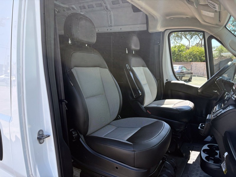 Ram ProMaster Cargo Van Vehicle Full-screen Gallery Image 19