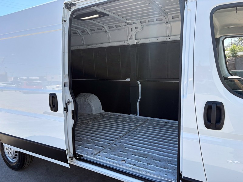Ram ProMaster Cargo Van Vehicle Full-screen Gallery Image 20