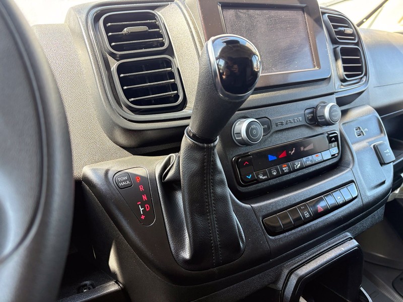Ram ProMaster Cargo Van Vehicle Full-screen Gallery Image 29