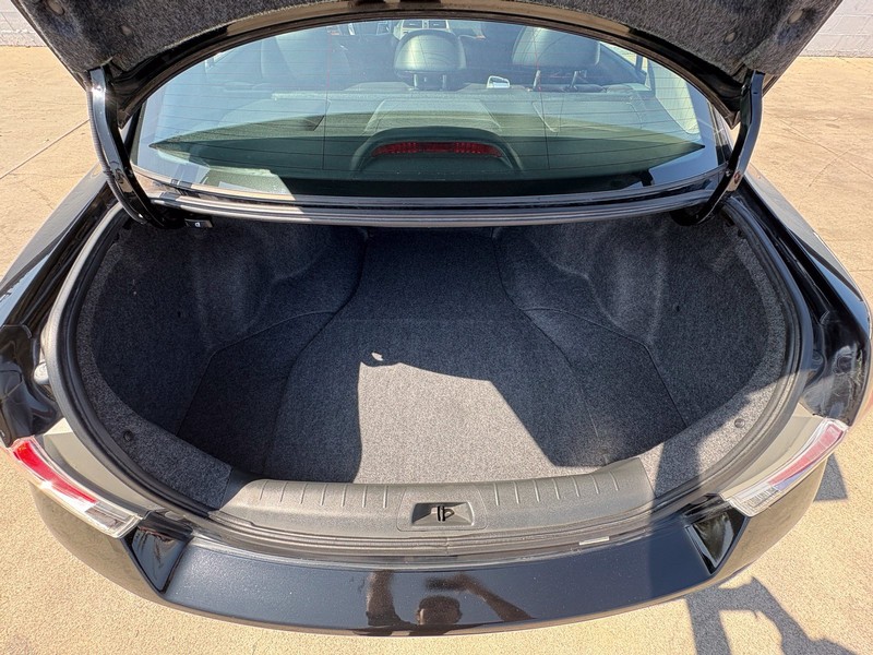 Honda Accord Sedan Vehicle Full-screen Gallery Image 08