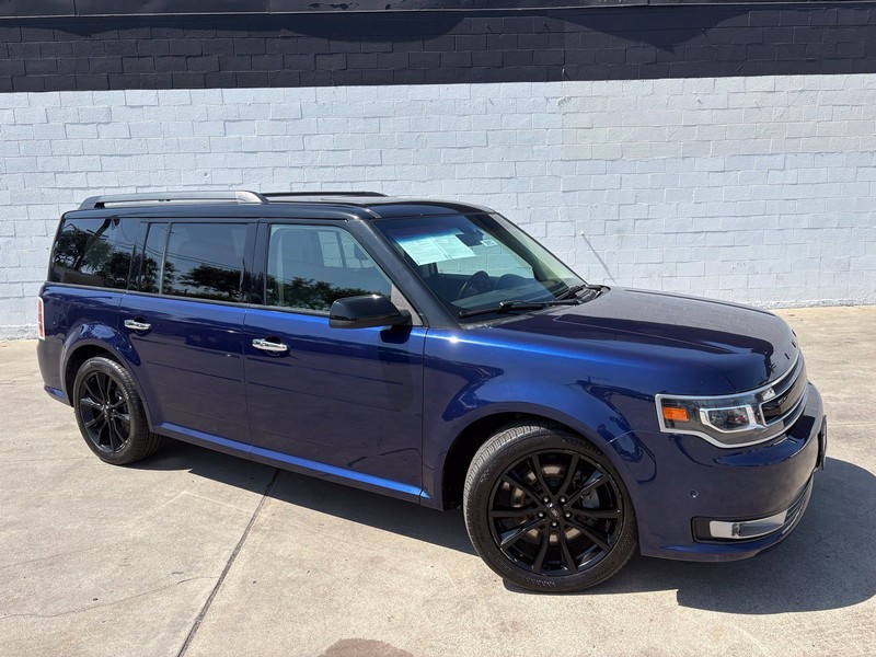Ford Flex Vehicle Full-screen Gallery Image 01