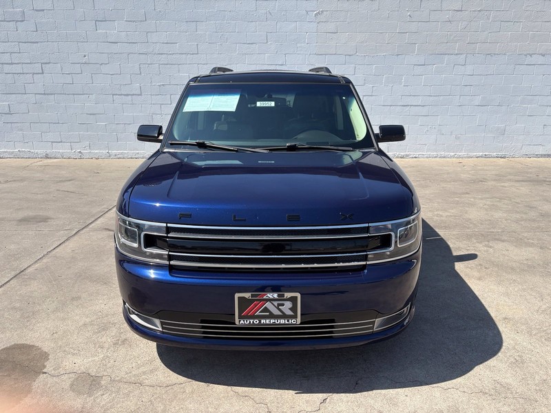 Ford Flex Vehicle Full-screen Gallery Image 02