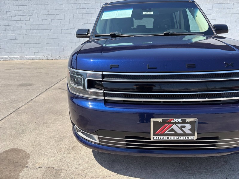 Ford Flex Vehicle Full-screen Gallery Image 03