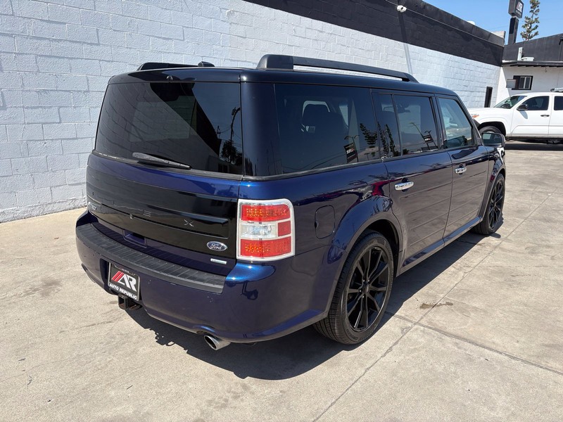 Ford Flex Vehicle Full-screen Gallery Image 05