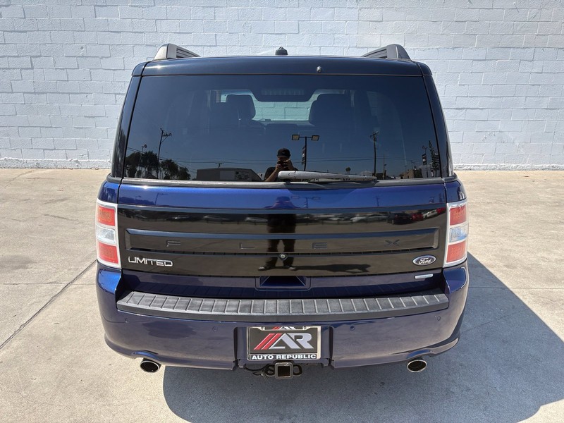Ford Flex Vehicle Full-screen Gallery Image 06