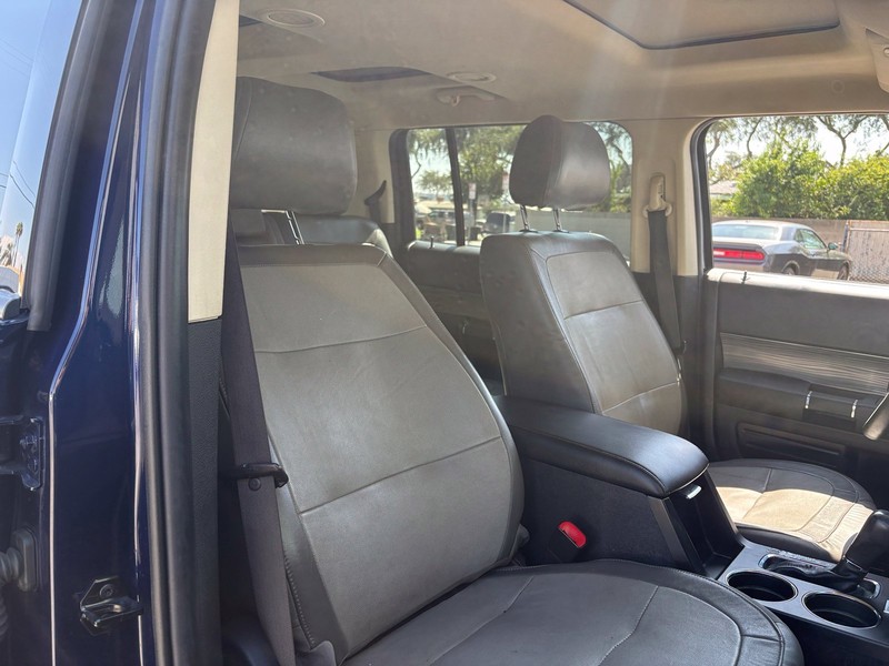 Ford Flex Vehicle Full-screen Gallery Image 19