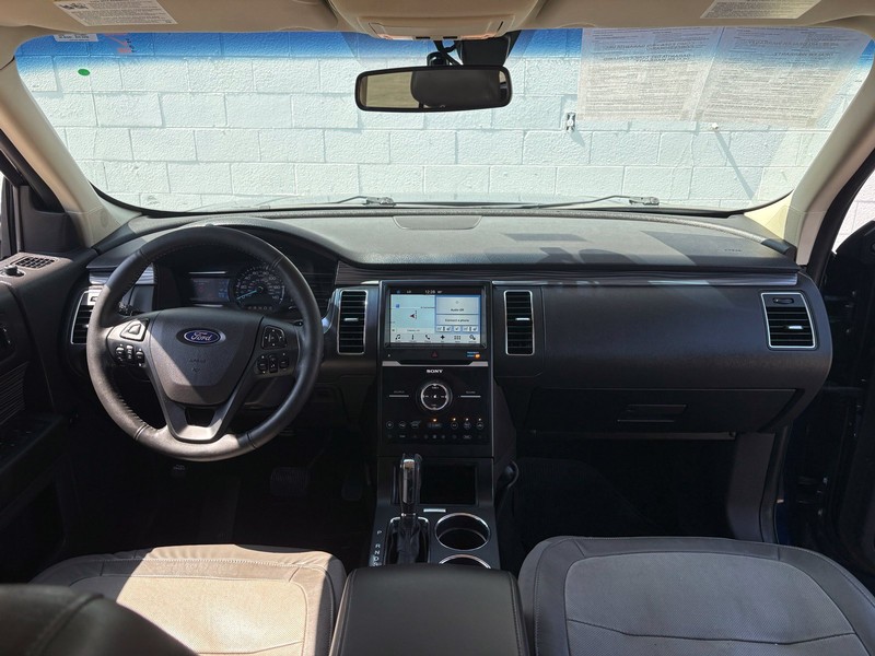 Ford Flex Vehicle Full-screen Gallery Image 22