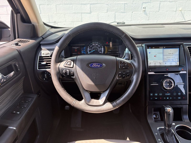 Ford Flex Vehicle Full-screen Gallery Image 24