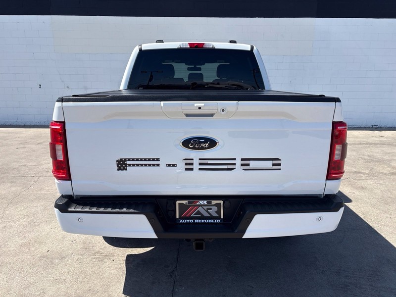 Ford F-150 Vehicle Full-screen Gallery Image 06