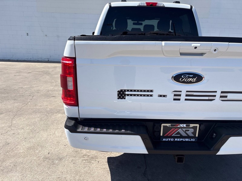 Ford F-150 Vehicle Full-screen Gallery Image 07
